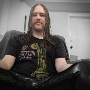 _Alsander_ Black Latex Pic 3