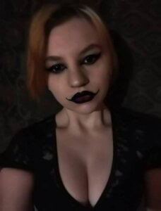 LissieDemons Public slika