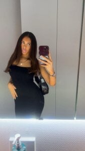 EvelynnRosee Public  7টি ছবি