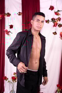 💋 Tonight, you’re mine. od Noah_Greenhartt  2 snímek