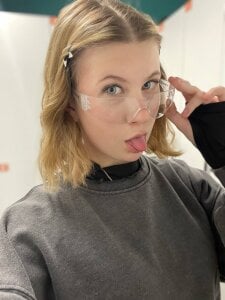 YvonneBou Fanny face Pic