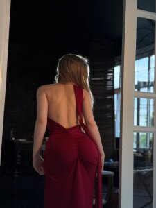 DebraSchneider Do you like giving girls flowers?✨ Pic 4