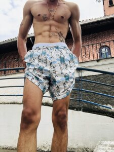 JHOS_20のEnjoy my boy i am going for the gymの 2枚の写真