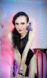 arthemisa_hot Forbidden shine between mystery and desire 😈 Pic