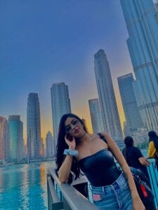 Evaa_Millss Public  3. fénykép