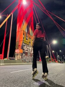 who_is_milyxx rodando 🌈🤞🙄 Pic