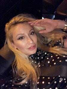 SingleLady Public Pic