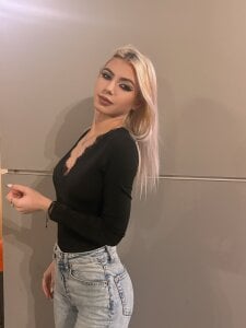 KaylaBloom: Public ( 4 фото)