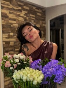 Mariella_Adamss Я вне сайта ) Foto 8