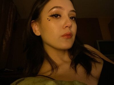 LilyonekissPublic Bild 3