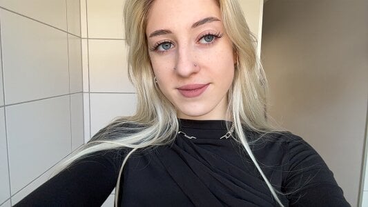 EmmyWet Public Billede 5