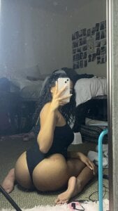 AshleyLoveee Booty Pic 5