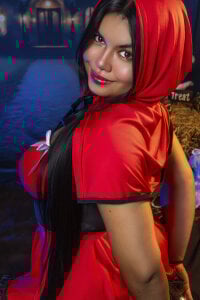 Geabloom “Little Red Riding Hood in the Forest of Desire” Pic 2