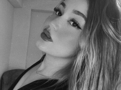 Nathalie_29 🖤🖤🖤 Pic 2