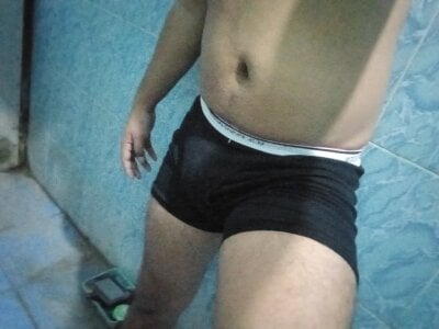 Roy8783 Public Foto 3