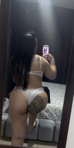 Pamela-Jhons Public Foto 2