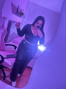 Emily_Cooper7 Public Pic 9