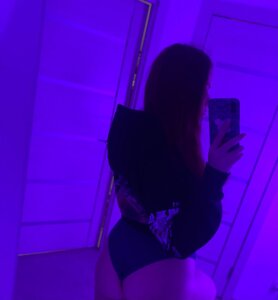 AliseLooo Public Pic 3