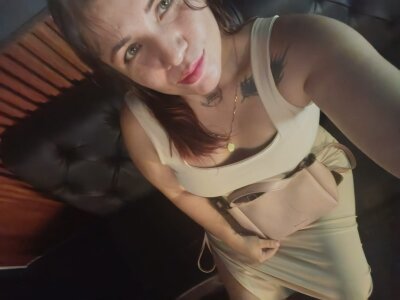 valeria_horny19 Public Pic 3