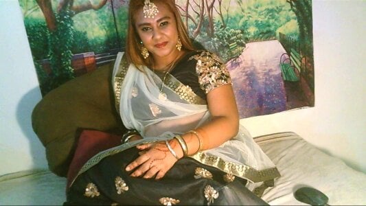 IndianIllusion01 kajols diwali Pic 4