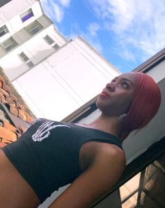 Shanelle__ What stands out most about my body in this photo? Like it if you've already seen it. Pic 4