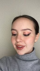 LisaSmiths Beautiful makeup Pic 3