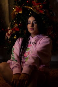 _Linoshka_1 Pink Grinch vibes 🎀🎄 Pic 2