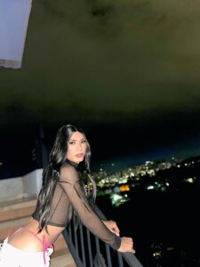 Emma_Onne Casual Photos Pic 3