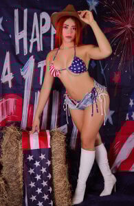 emyli_sw_ Red, white & so horny Pic 4