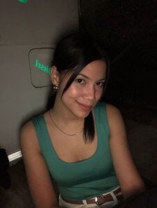 alicee_foox Public Pic 6