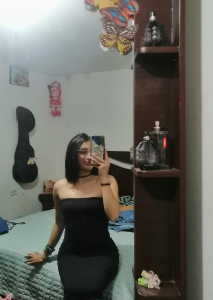 Sophiahilt0n_ Public Pic