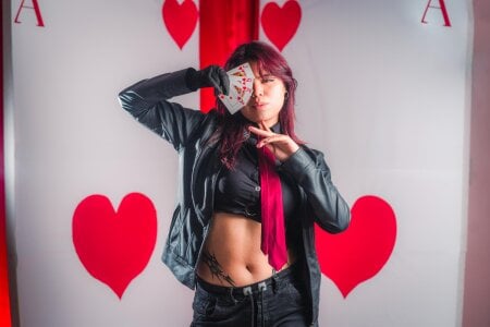 SabinaMerchetti San Valentin ♥️🃏  6টি ছবি