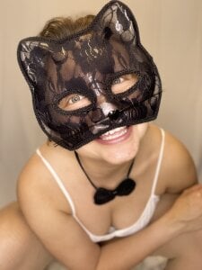 Leonoraaa Public Pic