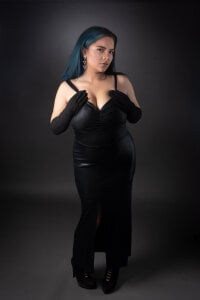 Kiara_Cruz__のsexy dressの 2枚の写真