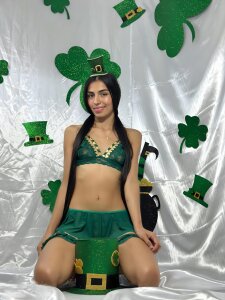 eimy_skinny San patricio🍀 Pic 2