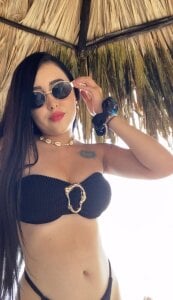 SarayRoyse beach Pic 5