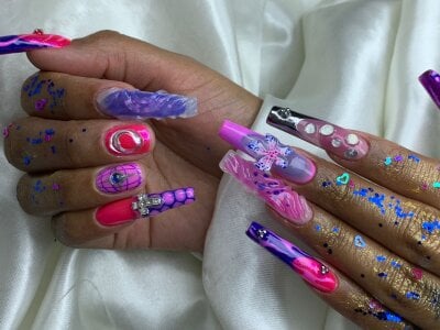 pinkbaddie777 💅Bimbo Nails 💅🌸 Εικόνα 4