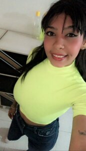 Dressed de Paula_Alvarez  2 photos