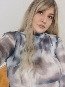 bettyb00ty BIG FAT PEACH Pic 6