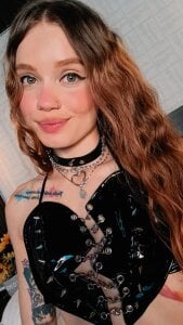 Brianna_Bondd 🖤 Naked Confessions Pic