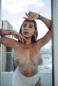 Noa_butterfly_ A place full of pleasure Pic