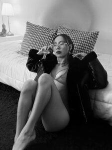 Valen_ross_ Meet more of me 😘🤍 Pic 2