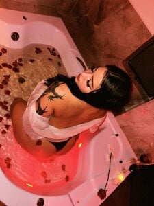 Red room valentines mood BIGASS BIGTITS de Seraphyne666  4 photos