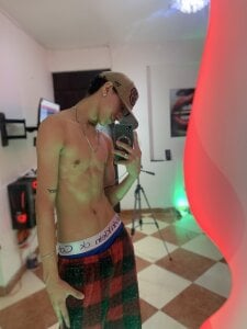 BOYS_PLAY Luis💚😍 Pic 3