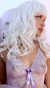 Cherry_Scarlet_ Wig girl Poză 6