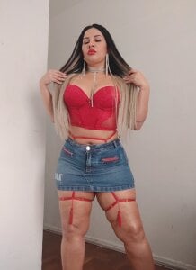 yzis_love Public Pic