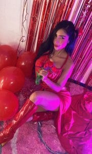 Emely_florence_ San Valentin 2026🍷💋 Εικόνα 2