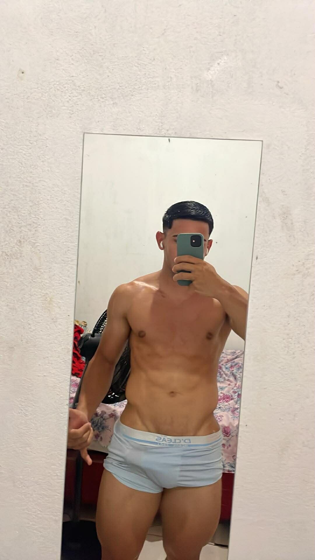 wesley2118 Poză populară 4448