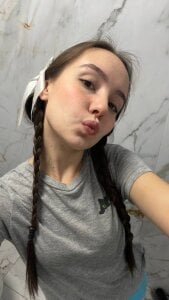 LisaSmiths Comfy outfit Pic 3