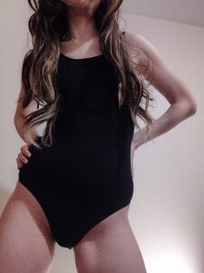 NonBinaryNicky: Public ( 2 фото)